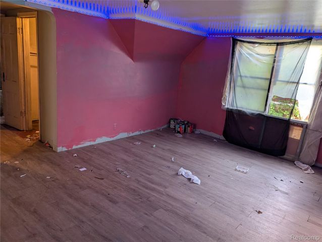 12283 Kilbourne Street, Detroit, MI 48213