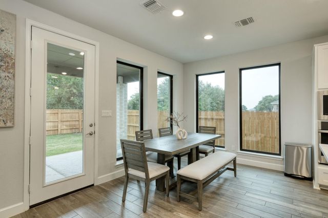 1401 Mulberry Oak LN, Georgetown, TX 78628