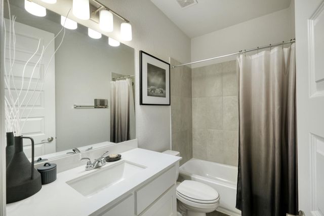 1401 Mulberry Oak LN, Georgetown, TX 78628