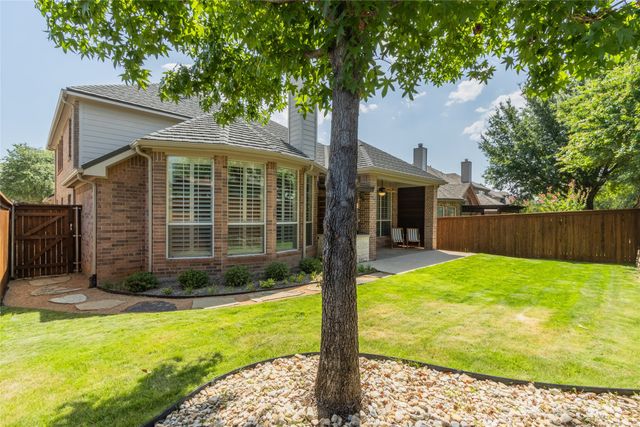 1237 Burnett Drive, Lantana, TX 76226