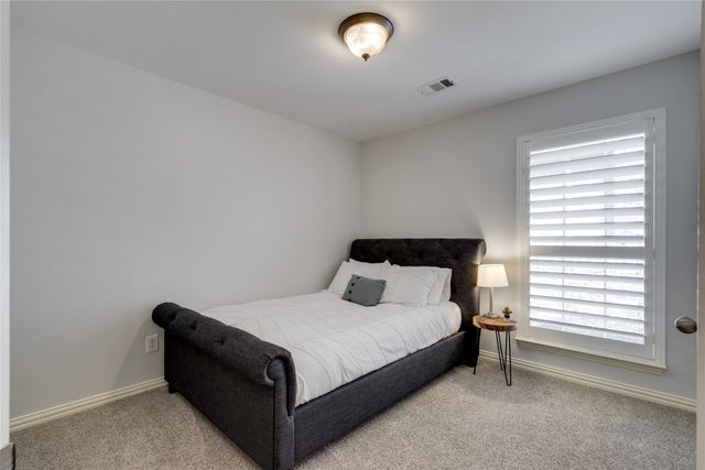 1237 Burnett Drive, Lantana, TX 76226