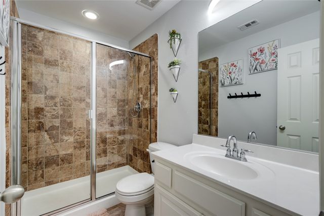 1237 Burnett Drive, Lantana, TX 76226
