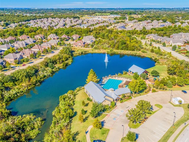 1237 Burnett Drive, Lantana, TX 76226