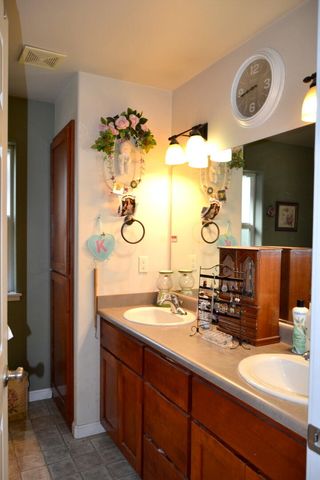 1483 SW David Drive, Grants Pass, OR 97527