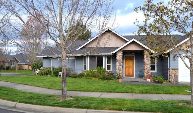 1483 SW David Drive, Grants Pass, OR 97527