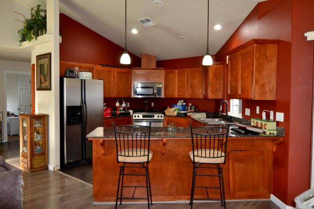 1483 SW David Drive, Grants Pass, OR 97527