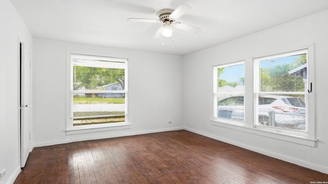 631 W MAGNOLIA AVE, San Antonio, TX 78212