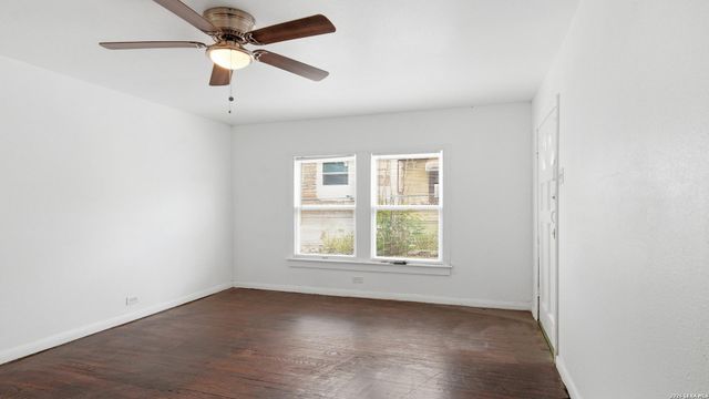 631 W MAGNOLIA AVE, San Antonio, TX 78212
