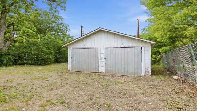 631 W MAGNOLIA AVE, San Antonio, TX 78212