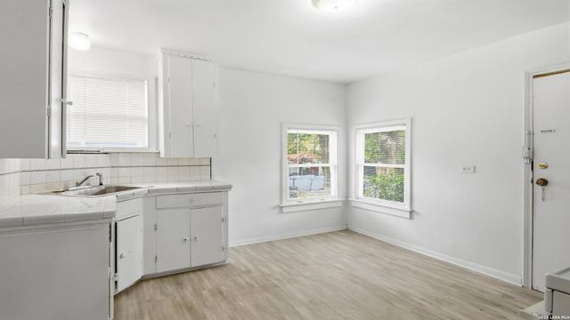 631 W MAGNOLIA AVE, San Antonio, TX 78212