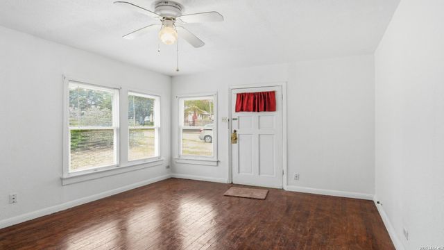 631 W MAGNOLIA AVE, San Antonio, TX 78212
