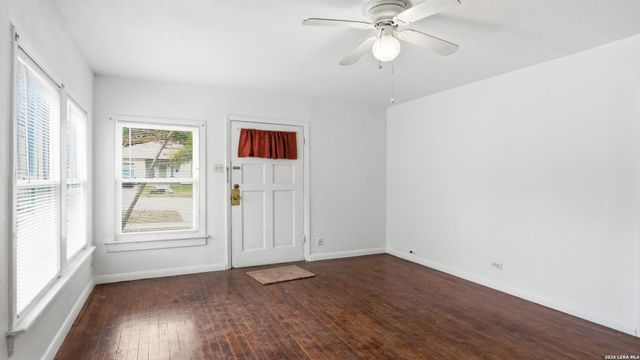 631 W MAGNOLIA AVE, San Antonio, TX 78212