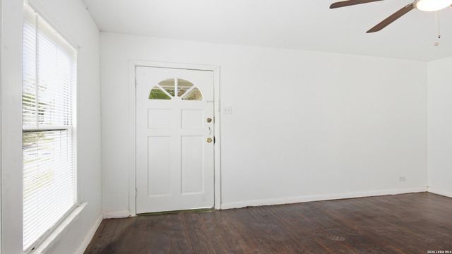 631 W MAGNOLIA AVE, San Antonio, TX 78212