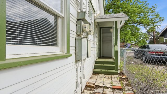 631 W MAGNOLIA AVE, San Antonio, TX 78212