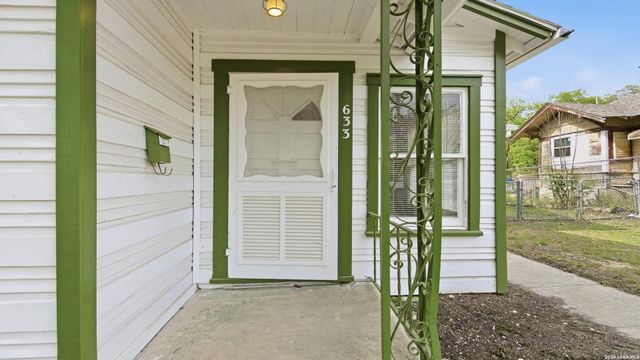 631 W MAGNOLIA AVE, San Antonio, TX 78212