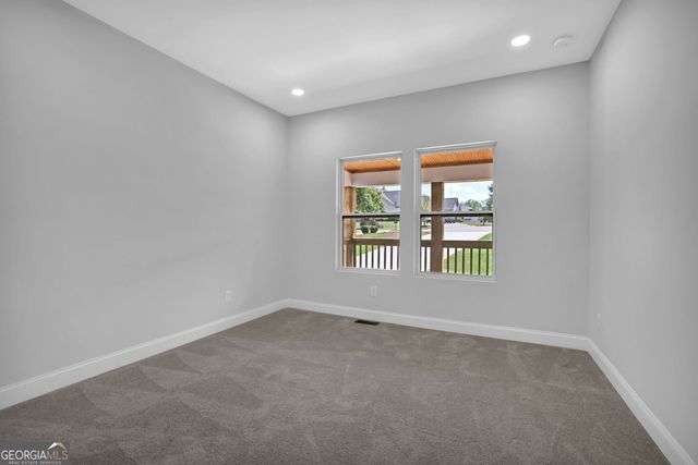 5719 Calm Valley Point, Flowery Branch, GA 30542