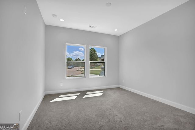 5719 Calm Valley Point, Flowery Branch, GA 30542