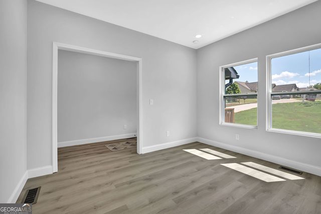 5719 Calm Valley Point, Flowery Branch, GA 30542