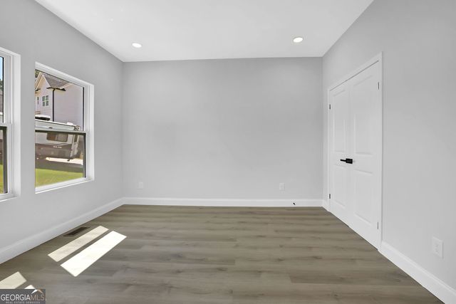 5719 Calm Valley Point, Flowery Branch, GA 30542