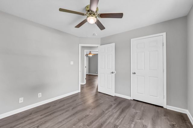 707 Shetland Dr, Oak Grove, KY 42262