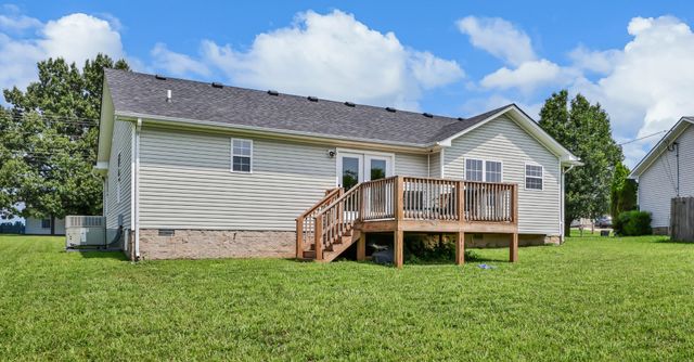 707 Shetland Dr, Oak Grove, KY 42262