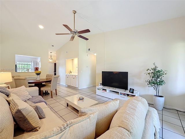 2363 SW 15th St 84, Deerfield Beach, FL 33442