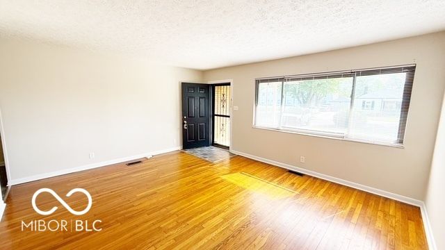 1930 Priscilla Avenue, Indianapolis, IN 46218