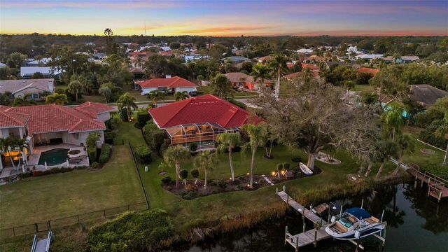 1076 RUISDAEL CIRCLE, Nokomis, FL 34275