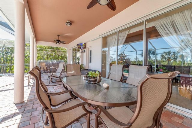 1076 RUISDAEL CIRCLE, Nokomis, FL 34275