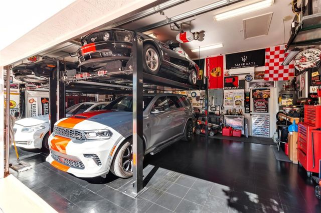 1076 RUISDAEL CIRCLE, Nokomis, FL 34275