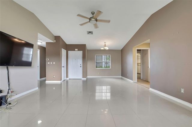 8801 MANOS CIRCLE 8801, New Port Richey, FL 34655