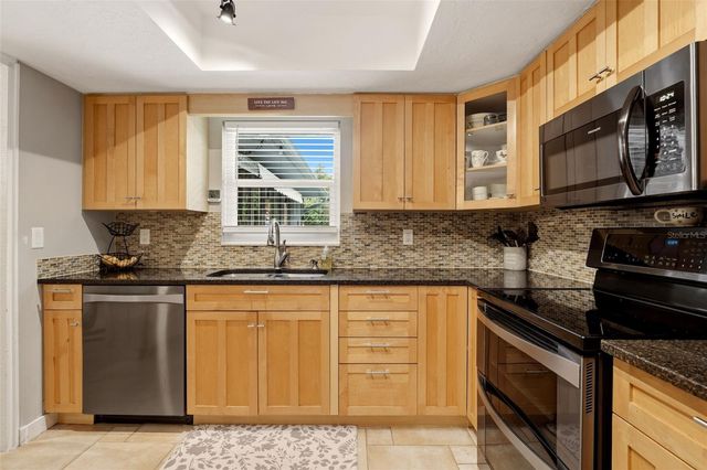 1524 84TH STREET NW, Bradenton, FL 34209