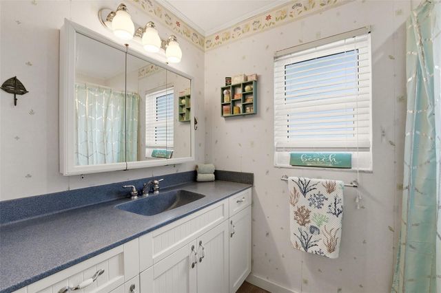 1524 84TH STREET NW, Bradenton, FL 34209