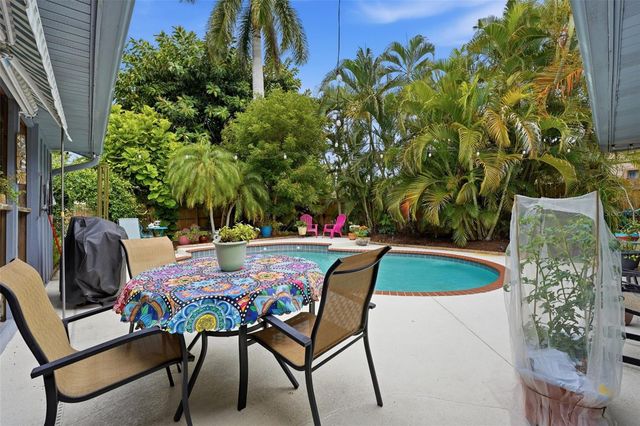 1524 84TH STREET NW, Bradenton, FL 34209