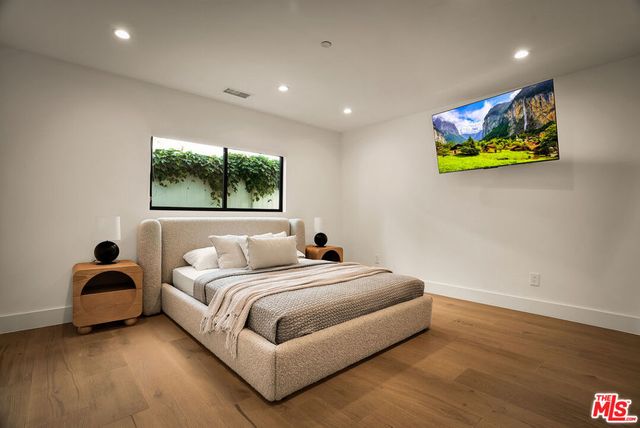 6154 Laurelgrove Avenue, North Hollywood, CA 91606