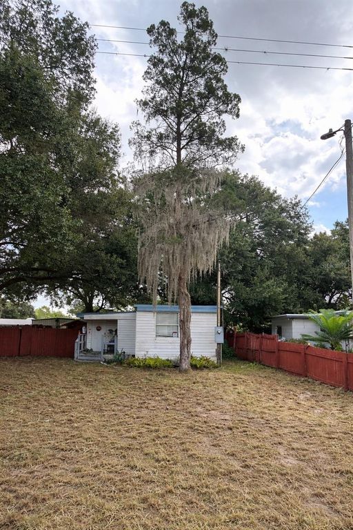 Image 1 of property listing at 835 27TH STREET NW, Winter Haven, FL 33881