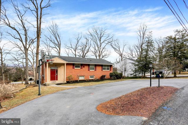 115 S HILLS DR, Hershey, PA 17033