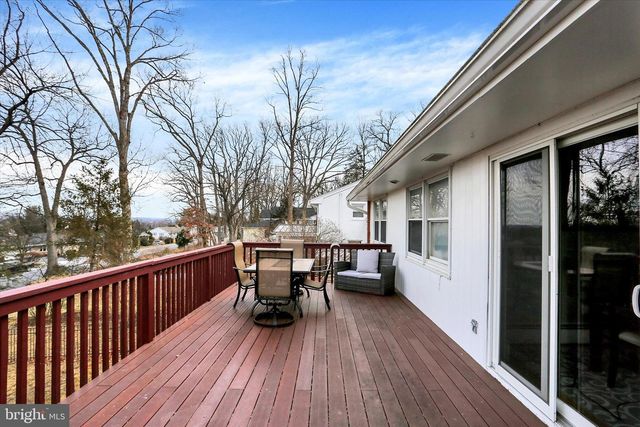 115 S HILLS DR, Hershey, PA 17033