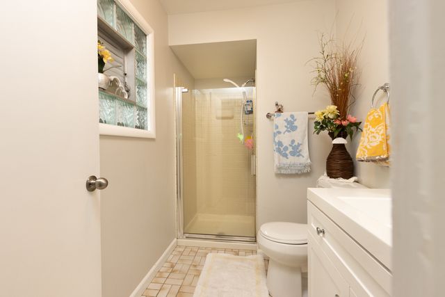 1348 Dairy Lane, Mundelein, IL 60060