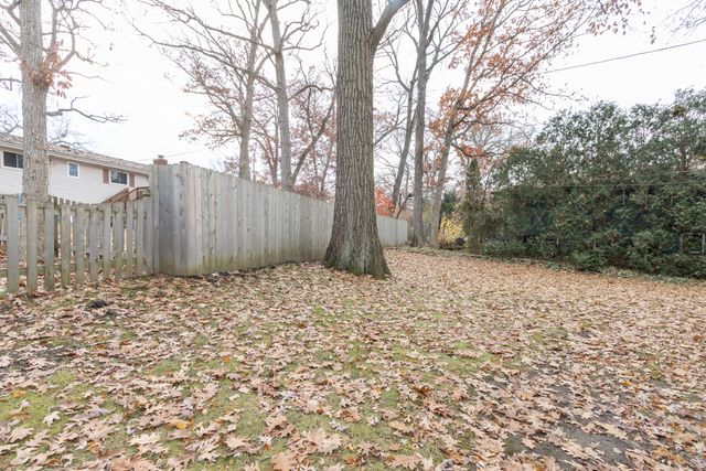 1348 Dairy Lane, Mundelein, IL 60060