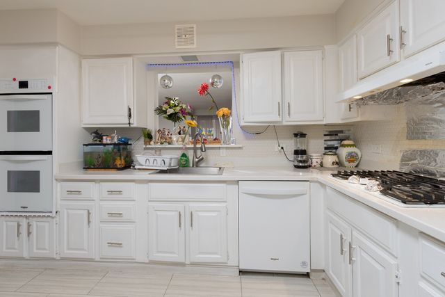 1348 Dairy Lane, Mundelein, IL 60060