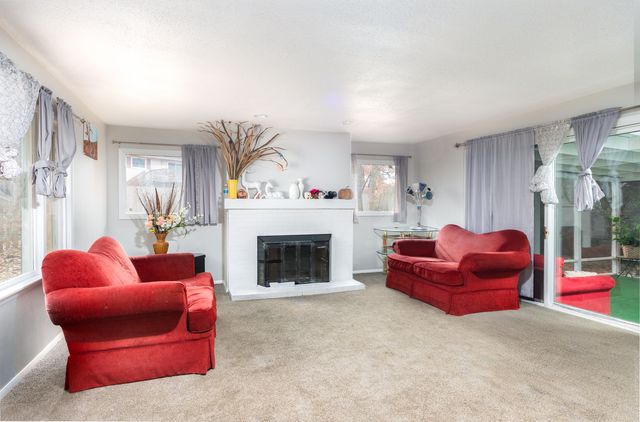 1348 Dairy Lane, Mundelein, IL 60060