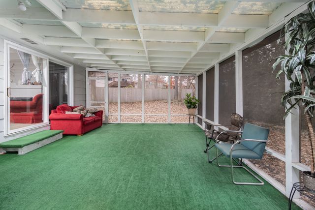 1348 Dairy Lane, Mundelein, IL 60060