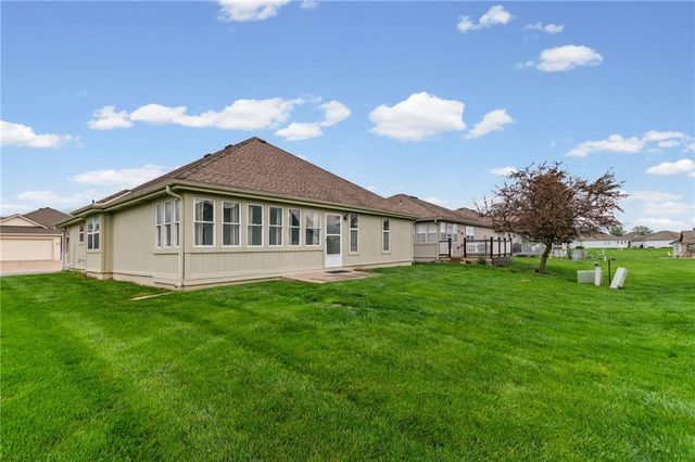 515 S Saturn Drive, Raymore, MO 64083