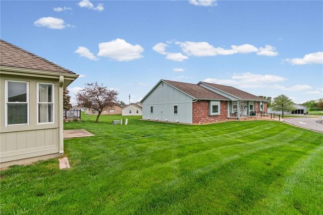 515 S Saturn Drive, Raymore, MO 64083