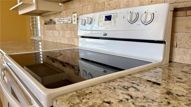 515 S Saturn Drive, Raymore, MO 64083