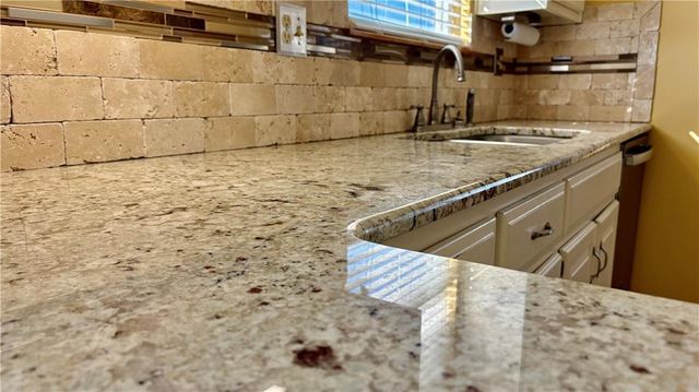 515 S Saturn Drive, Raymore, MO 64083