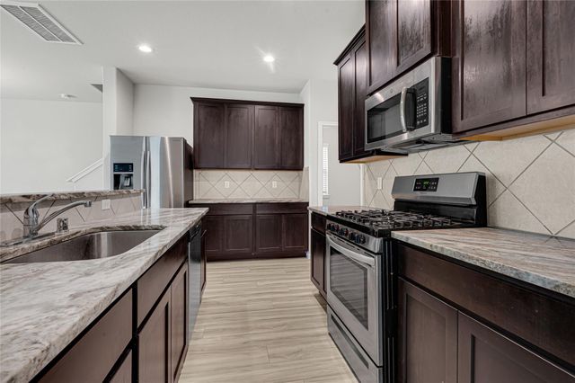 6518 Wenlock Drive, Houston, TX 77048