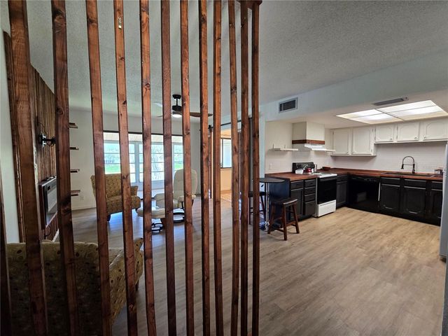623 MIDWAY DRIVE B, Ocala, FL 34472