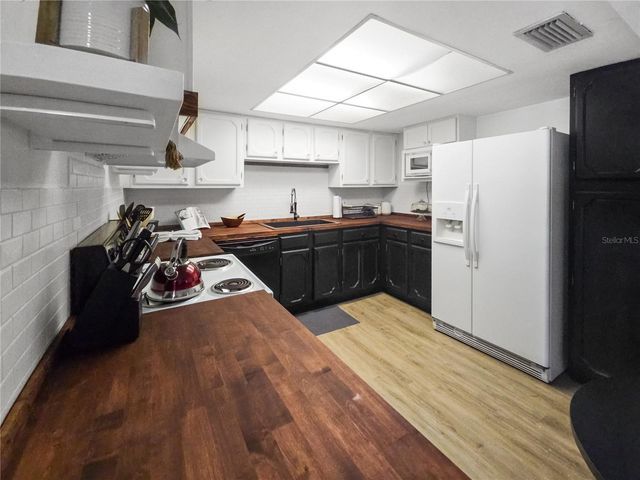 623 MIDWAY DRIVE B, Ocala, FL 34472